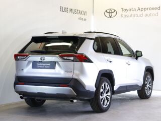 Toyota RAV4 Luxury Plus 131кВ