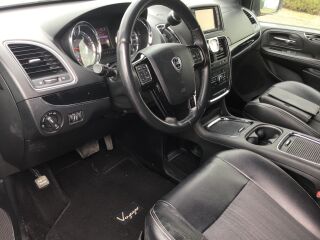 Lancia Voyager LUXURY STOW N GO SWISS GOLD S LINE EDITION 131kW
