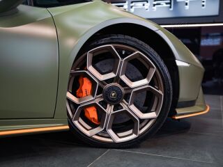 Lamborghini Huracan Tecnica LP640-2 5.2 V10 470kW
