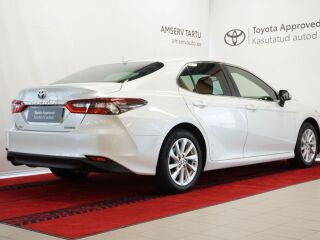 Toyota Camry Luxury Business 2.5 131kW
