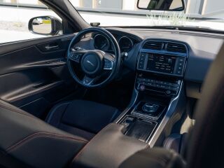 Jaguar XE R-sport 2.0 132кВ