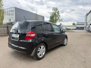 Honda Jazz 1.3 73кВ