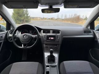 Volkswagen Golf 1.6 81kW