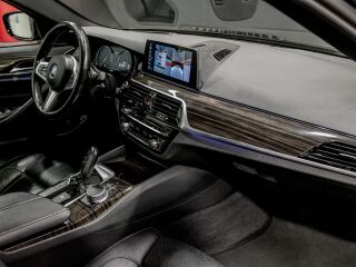 BMW 530 M-Paket X-Drive 3.0 195kW