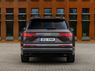 Audi Q7 S-line Quattro 3.0 200кВ