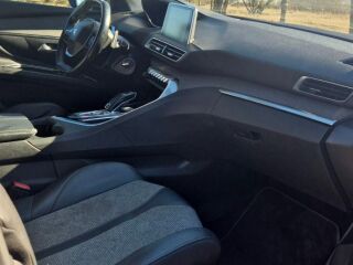 Peugeot 5008 1.5 85kW