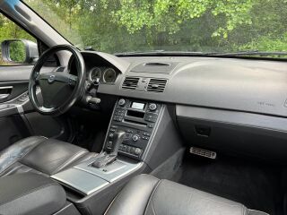 Volvo XC90 Summum 2.4 147кВ