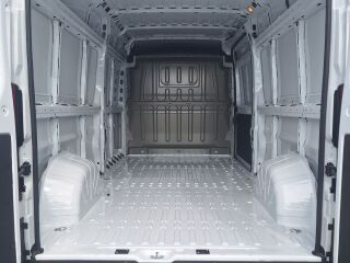 Peugeot Boxer L3H2 140HP MT6 2.2 103kW