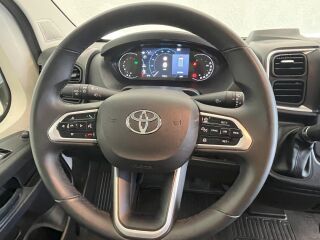 Toyota Proace Max Professional Plus 103kW