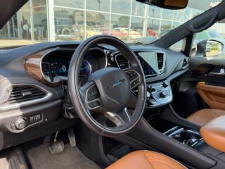 Chrysler Pacifica Pinnacle 3.6 V6 Pentastar 162kW