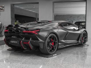 Lamborghini Revuelto HPEV 6.5 V12 607кВ