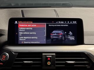 BMW X4 xDrive 30d M-Sportpakett 3.0 d 195kW