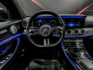 Mercedes-Benz E 300 AMG 4-MATIC 2.0 143kW