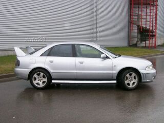 Audi A4 Quattro 2.8 i V6-30v 142kW