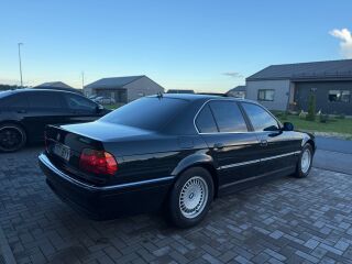 BMW 728 E38 FACELIFT 2.8 i M52 142kW