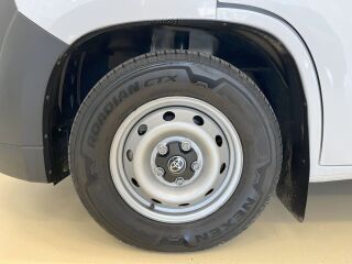 Toyota Proace Max Professional Plus 103kW