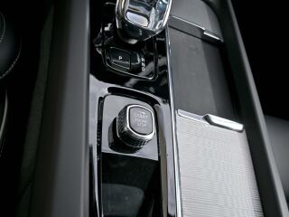 Volvo XC60 AWD H&K ULTIMATE DARK INTELLI SAFE 2.0 T6 Plug-in LONG RANGE 293кВ