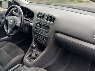 Volkswagen Golf 1.6 77kW