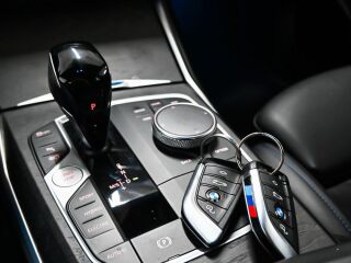 BMW 330 M-Sportpakett 2.0 215кВ