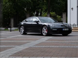 Porsche Panamera GTS 4.0 V8 338kW
