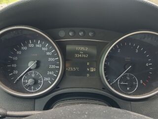 Mercedes-Benz ML 320 3.0 165kW