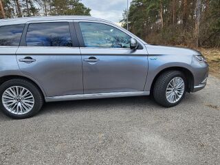 Mitsubishi Outlander 2.4 99кВ