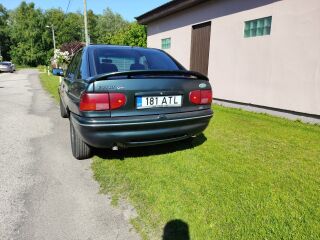 Ford Escort Ghia 1.8 16V 77kW