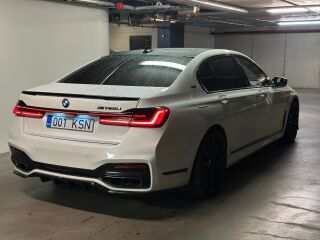 BMW 750 G12 Long 4.4 V8 330кВ