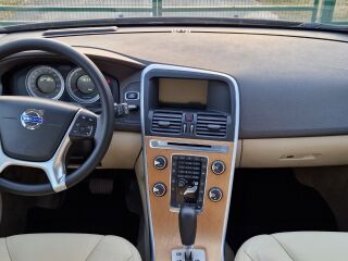 Volvo XC60 Summum AWD MY2012 2.4 D5 158kW
