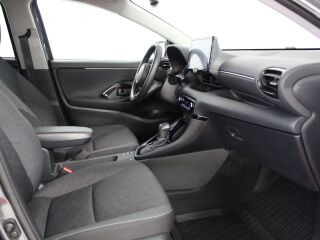 Toyota Yaris Active Plus Hybrid 1.5 68кВ