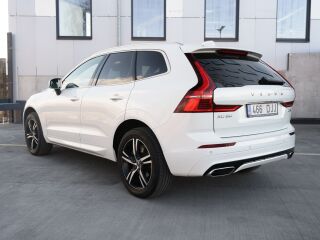 Volvo XC60 R-Design D5 AWD 2.0 173kW