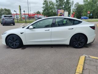 Tesla Model 3 Long Range Dual Motor 366kW