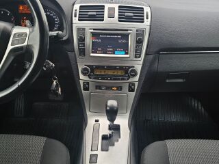 Toyota Avensis Linea Sol 2.2 110kW
