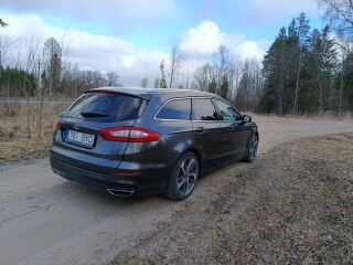 Ford Mondeo Titanium Powershift 2.0 132kW