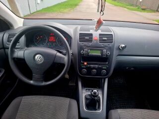 Volkswagen Golf 1.6 75kW