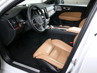 Volvo S60 AWD ULTIMATE DARK LUXURY XENIUM FULL 2.0 B5 KERS Mild Hybrid 184kW