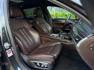 BMW 740 Long 3.0 235кВ