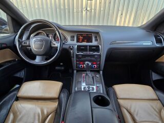 Audi Q7 S-line Exclusive 30 years Quattro 3.0 TDI 176kW