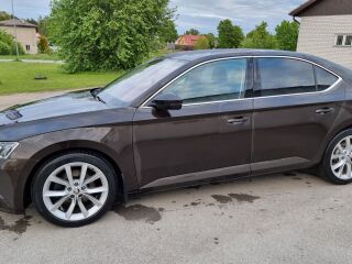 Skoda Superb 1.4 110kW