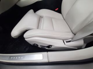 Volvo V90 Cross Country 2.0 145kW
