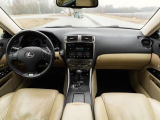 Lexus IS 250 2.5 153кВ