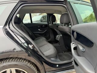 Mercedes-Benz C 220 d T 2.0 143kW