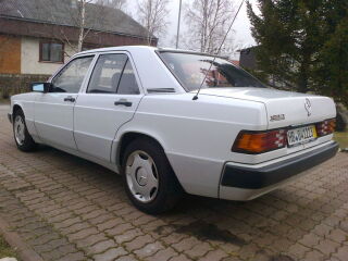 Mercedes-Benz 200 190D 2.0 55kW