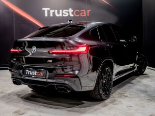 BMW X4 M-Paket 3.0 240kW