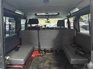 Land Rover Defender 2.5 90kW