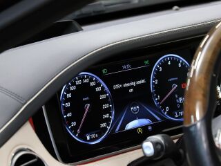 Mercedes-Benz S 500 Lang 4Matic AMG-pakett 4.7 335кВ