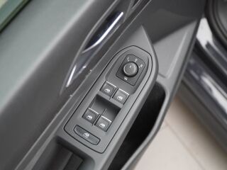 Volkswagen Golf GTI 2.0 180kW