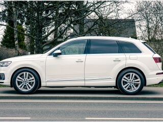Audi Q7 e-tron S-line 3.0 V6 TDI 190кВ