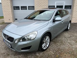 Volvo V60 Polestar SUMMUM AWD 2.4 D6 TWIN ENGINE PLUG IN HYBRID 158kW