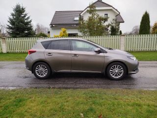 Toyota Auris 1.8 73kW